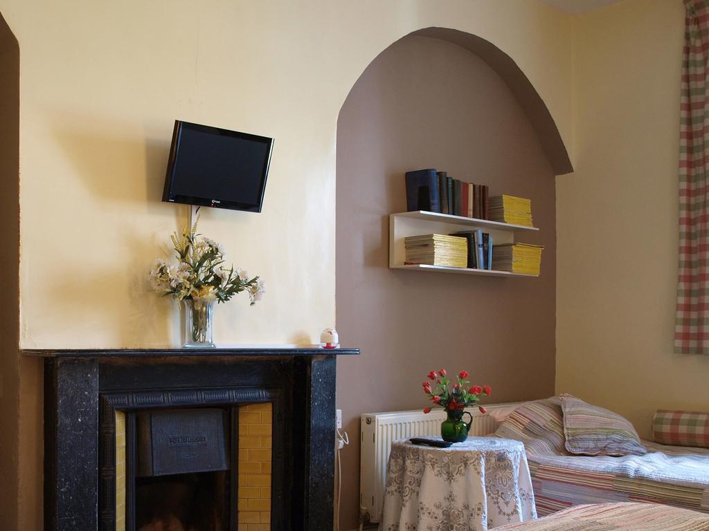 Ross House Equestrian Holidays Villa Mountnugent Habitación foto